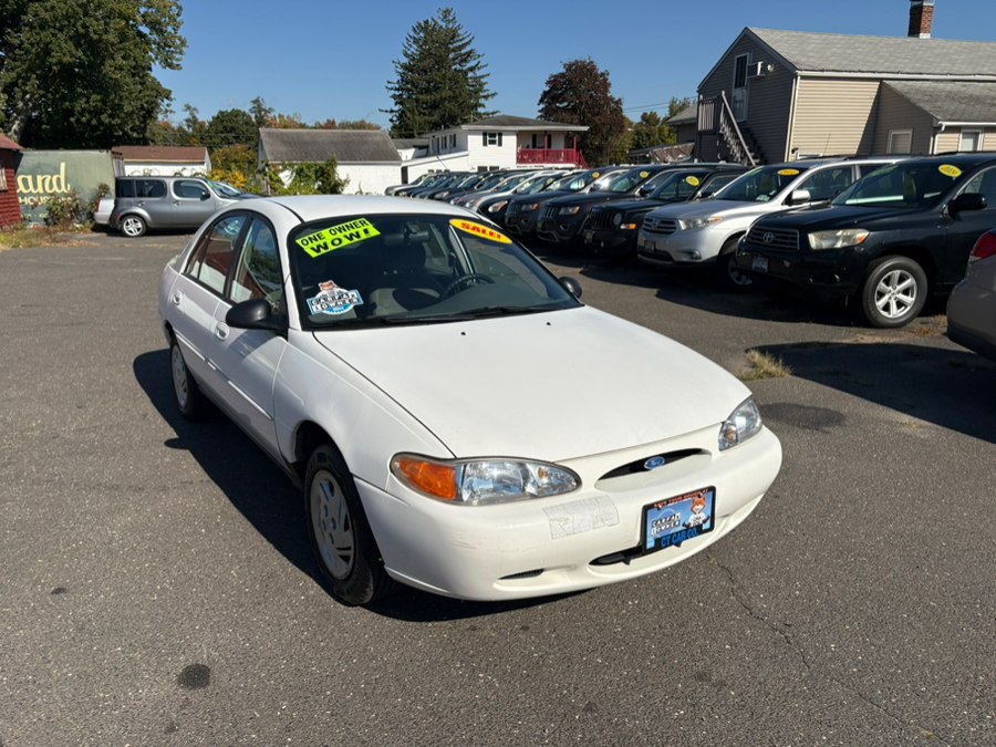 1997 Ford Escort 4dr Sdn LX, available for sale in East Windsor, Connecticut | CT Car Co LLC. East Windsor, Connecticut