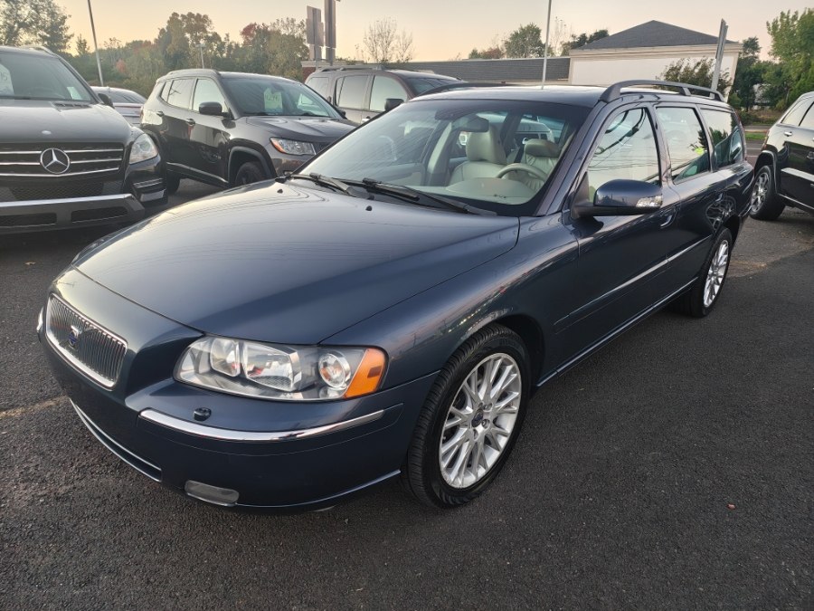 Barents Blue Metallic 2007 Volvo V70 Wagon Front-Wheel Drive Automatic