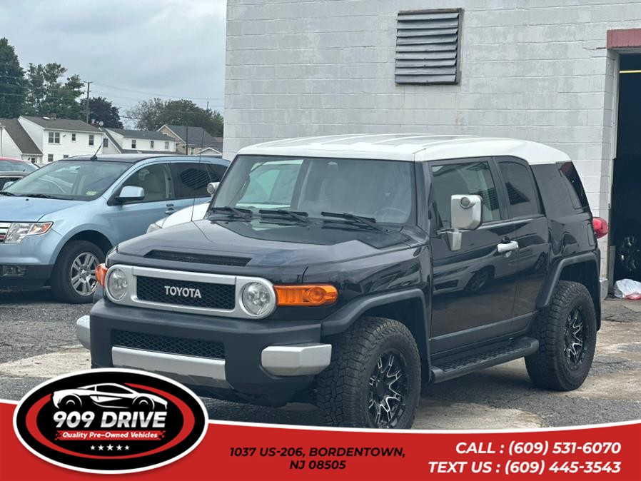 2007 Toyota Fj Cruiser 4WD AT, available for sale in BORDENTOWN, New Jersey | 909 Drive. BORDENTOWN, New Jersey