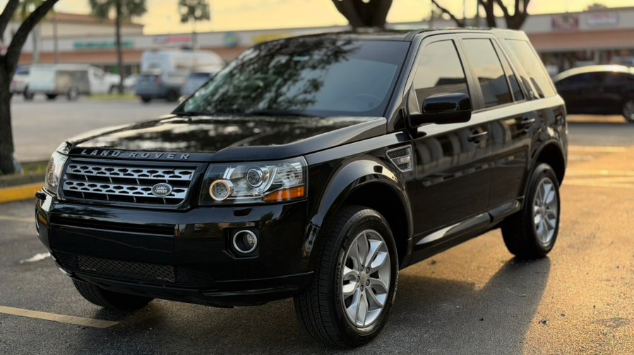 Used 2015 Land Rover LR2 in Hialeah, Florida | The Palm Motors LLC. Hialeah, Florida