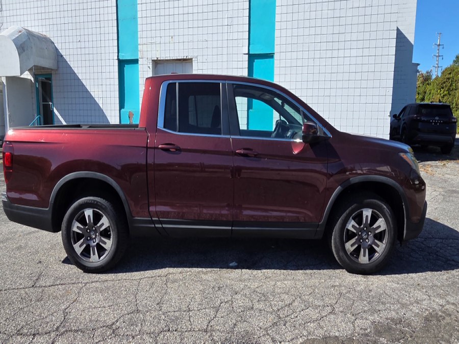 Used 2017 Honda Ridgeline in Milford, Connecticut | Dealertown Auto Wholesalers. Milford, Connecticut