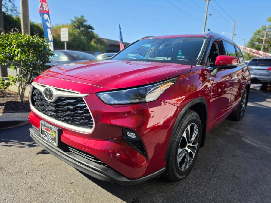 2021 Toyota Highlander XLE AWD (Natl), available for sale in Islip, New York | L.I. Auto Gallery. Islip, New York