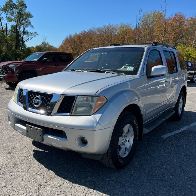 2005 Nissan Pathfinder XE 4WD, available for sale in Naugatuck, Connecticut | Riverside Motorcars, LLC. Naugatuck, Connecticut