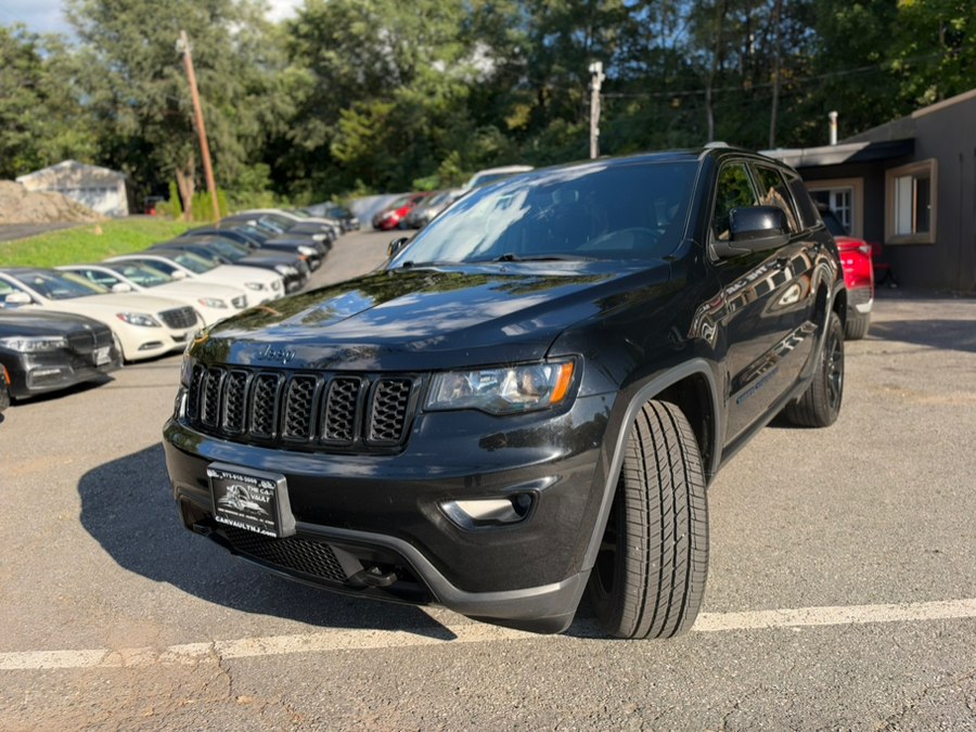 Used 2018 Jeep Grand Cherokee in Haskell, New Jersey | The Car Vault. Haskell, New Jersey