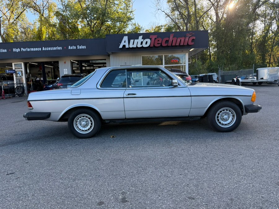 1985 Mercedes-Benz 300 Series 2dr Coupe 300CD-T, available for sale in New Milford, Connecticut | Auto Technic LLC. New Milford, Connecticut