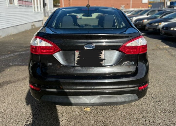 2014 Ford Fiesta SE - Photo 6