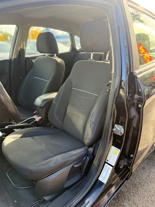 2014 Ford Fiesta SE - Photo 13
