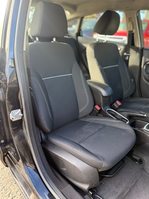 2014 Ford Fiesta SE - Photo 14