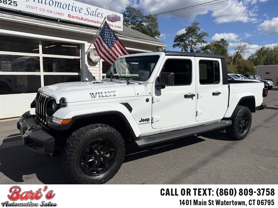 2022 Jeep Gladiator Willys 4x4 4dr Crew Cab 5.0 ft. SB, available for sale in Watertown, Connecticut | Barts Automotive Sales LLC. Watertown, Connecticut