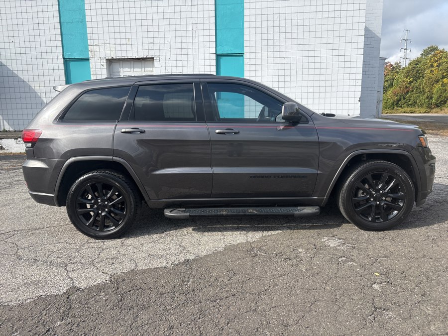 Used 2020 Jeep Grand Cherokee in Milford, Connecticut | Dealertown Auto Wholesalers. Milford, Connecticut