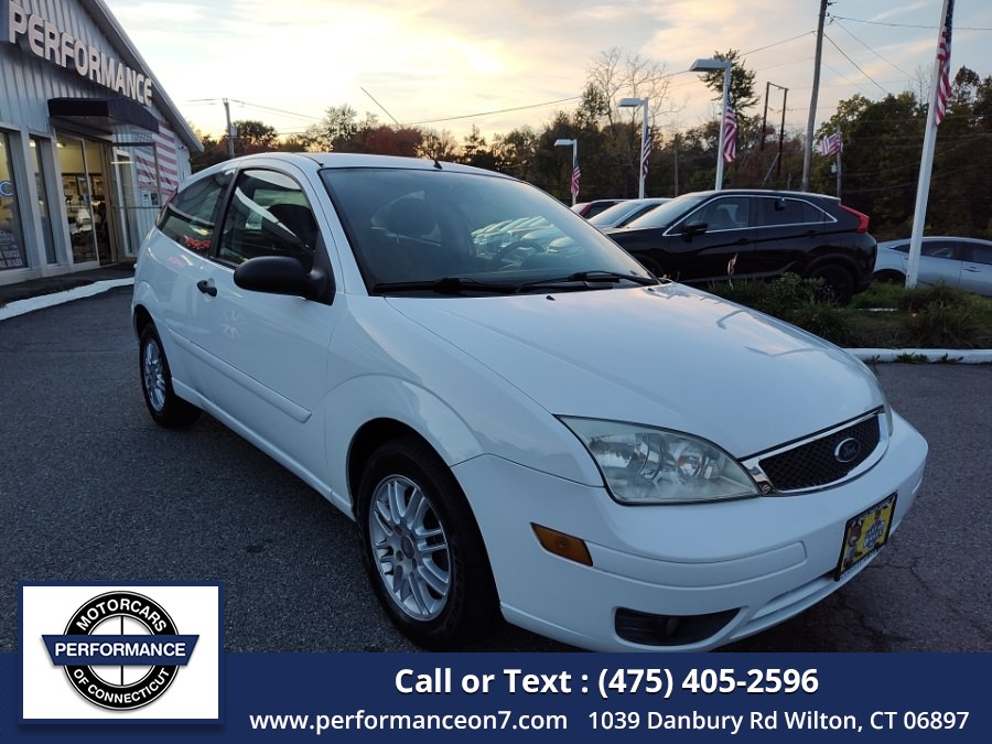 Used 2007 Ford Focus in Wilton, Connecticut | Performance Motor Cars Of Connecticut LLC. Wilton, Connecticut