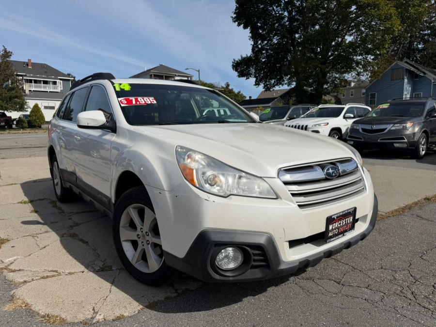 Used 2014 Subaru Outback in Worcester, Massachusetts | Worcester Auto Outlet LLC. Worcester, Massachusetts