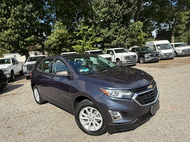Used 2018 Chevrolet Equinox in Huntington Station, New York | Huntington Auto Mall. Huntington Station, New York