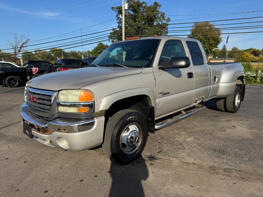 Used 2004 GMC Sierra 3500 in Ortonville, Michigan | Marsh Auto Sales LLC. Ortonville, Michigan