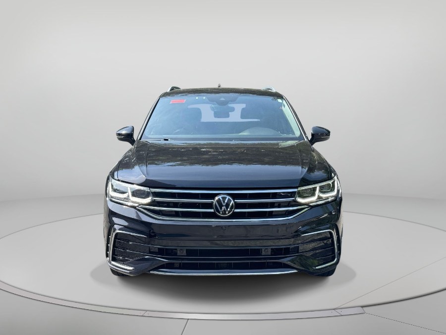 Used 2024 Volkswagen Tiguan in Yonkers, New York | Central Ave Motors. Yonkers, New York