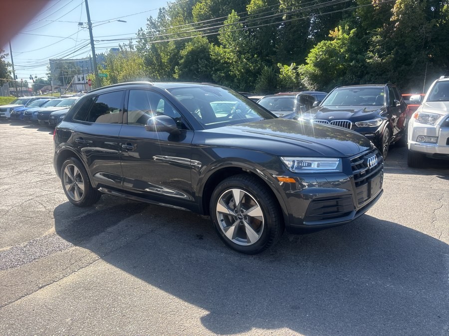 Used 2020 Audi Q5 in Waterbury, Connecticut | Jim Juliani Motors. Waterbury, Connecticut