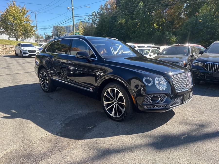 Used 2017 Bentley Bentayga in Waterbury, Connecticut | Jim Juliani Motors. Waterbury, Connecticut