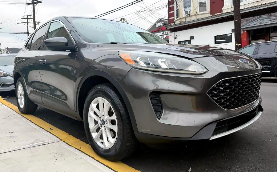 2020 Ford Escape SE AWD, available for sale in Paterson, New Jersey | MFG Prestige Auto Group. Paterson, New Jersey