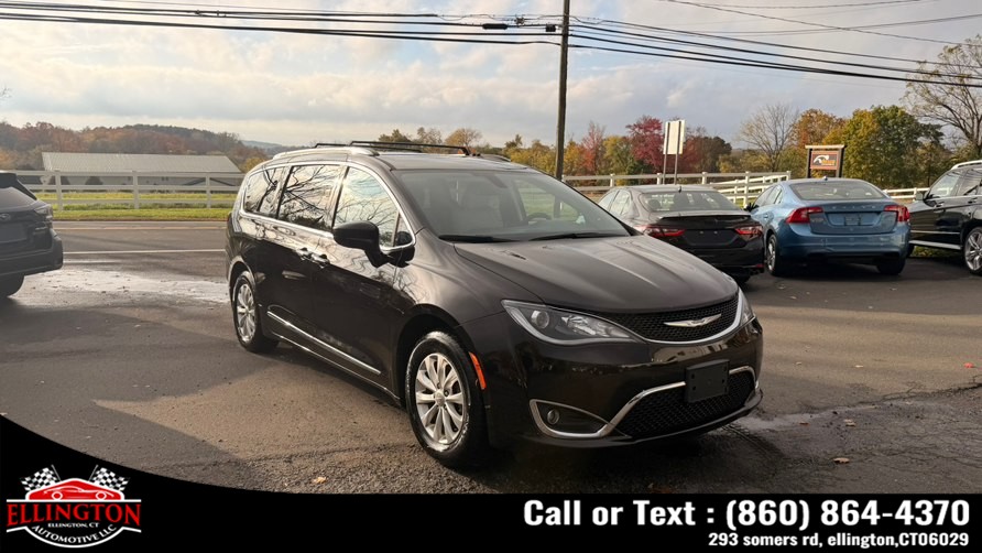 2019 Chrysler Pacifica Touring L FWD, available for sale in Ellington, Connecticut | Ellington Automotive LLC. Ellington, Connecticut