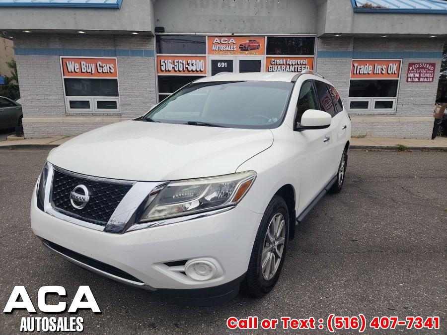 Used 2014 Nissan Pathfinder in Lynbrook, New York | ACA Auto Sales. Lynbrook, New York