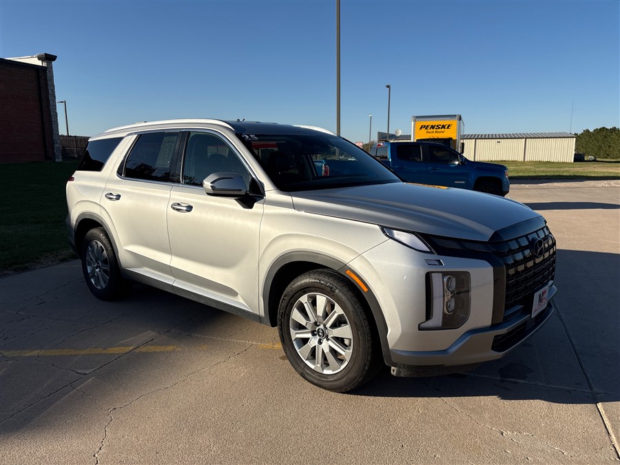 Typhoon Silver 2025 Hyundai Palisade SUV / Crossover All-Wheel Drive Automatic