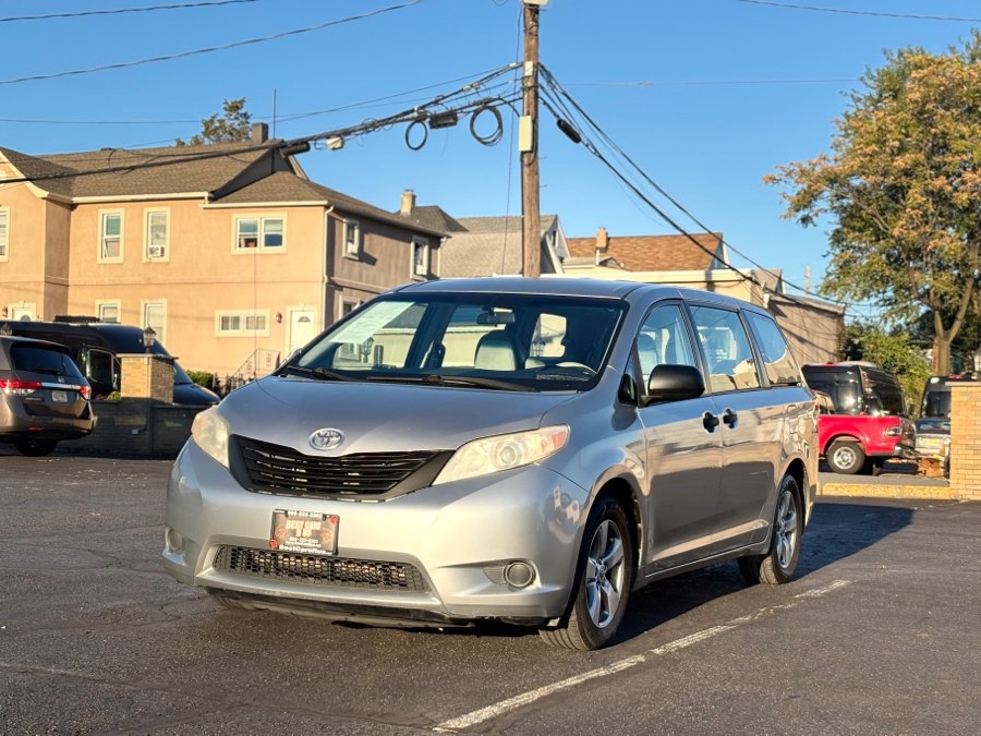 2012 Toyota Sienna 5dr 7-Pass Van V6 FWD (Natl), available for sale in Garfield, New Jersey | Benz and Beemer. Garfield, New Jersey