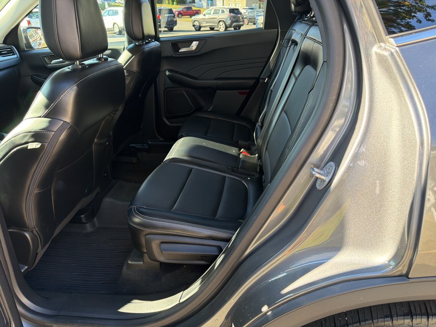 2023 Ford Escape Platinum - Photo 10