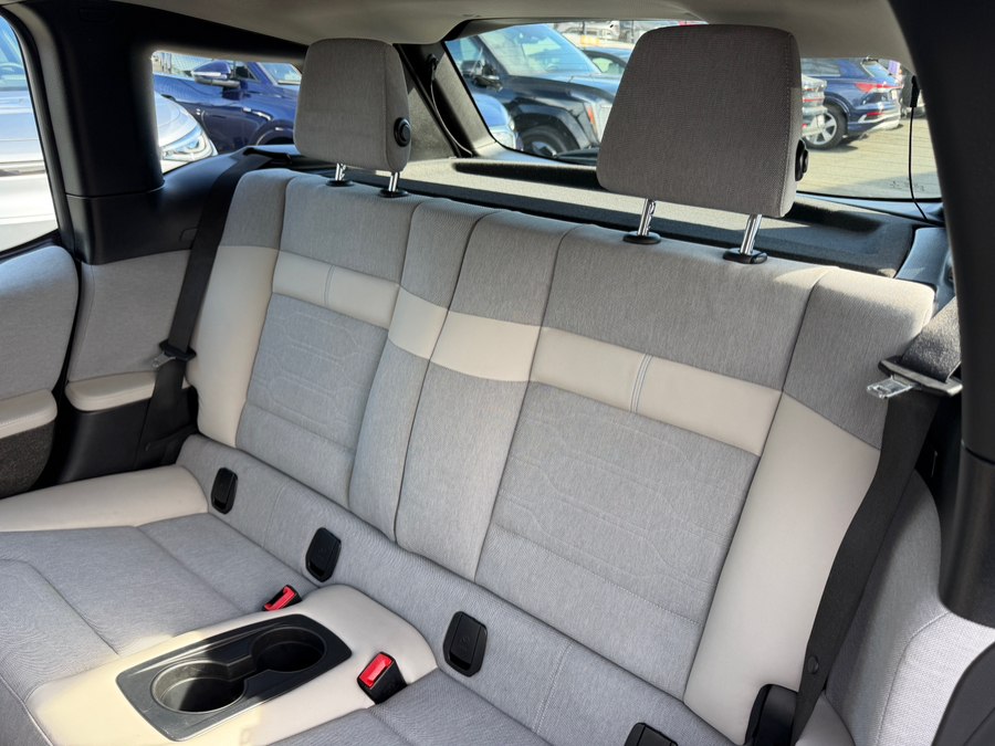 2015 BMW i3 - Photo 37