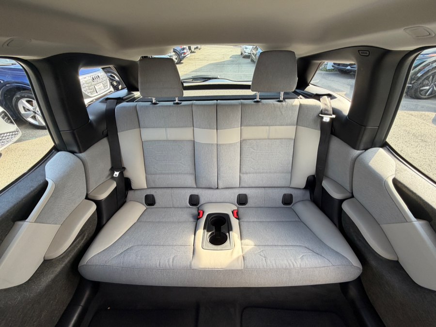 2015 BMW i3 - Photo 32