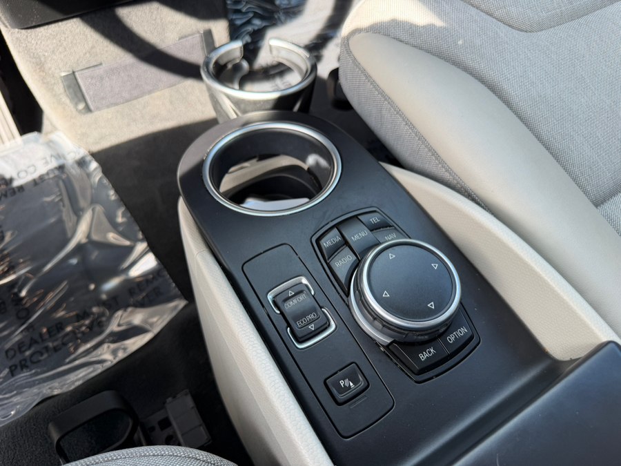 2015 BMW i3 - Photo 23
