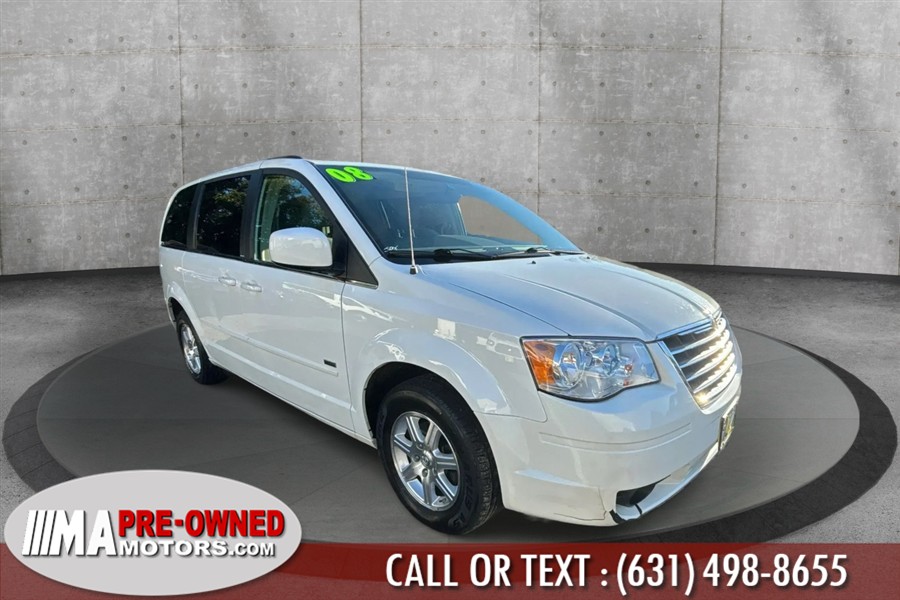 Used 2008 Chrysler Town & Country in Huntington Station, New York | M & A Motors. Huntington Station, New York