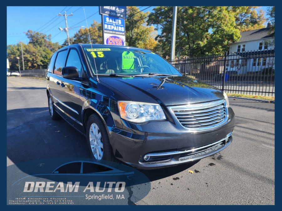 2015 Chrysler Town & Country 4dr Wgn Touring, available for sale in Springfield, Massachusetts | Dream Auto. Springfield, Massachusetts