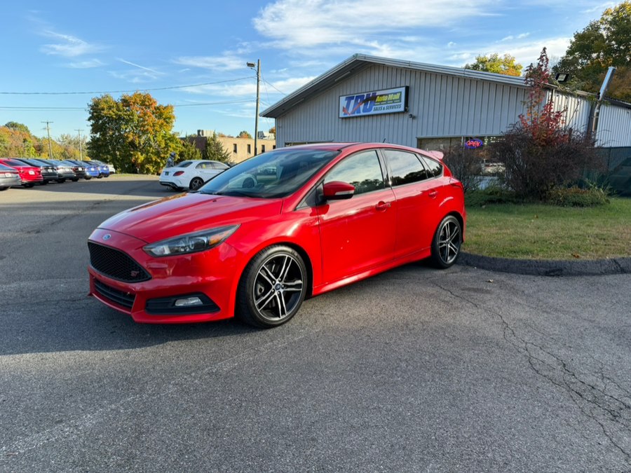 2016 Ford Focus 5dr HB ST, available for sale in Berlin, Connecticut | Tru Auto Mall. Berlin, Connecticut