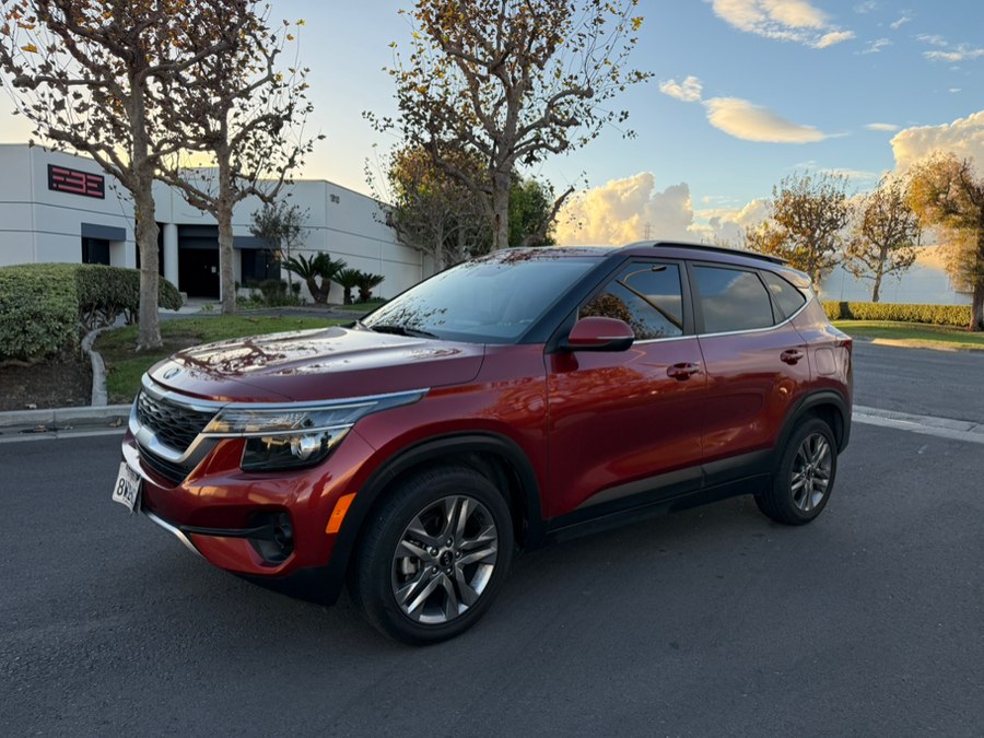 Used 2021 Kia Seltos in Tustin, California | Carox LLC. Tustin, California
