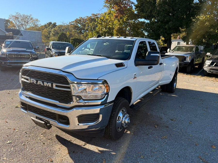 Used 2024 Ram 3500 in Huntington Station, New York | Huntington Auto Mall. Huntington Station, New York