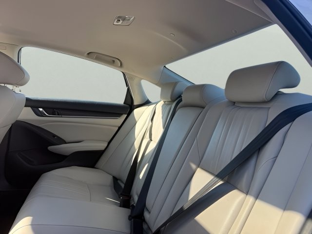 2019 Honda Accord EX-L - Photo 7