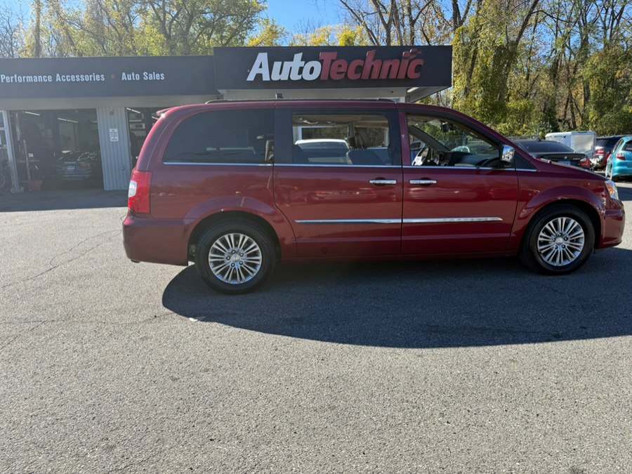 2016 Chrysler Town & Country 4dr Wgn Touring-L Anniversary Edition, available for sale in New Milford, Connecticut | Auto Technic LLC. New Milford, Connecticut