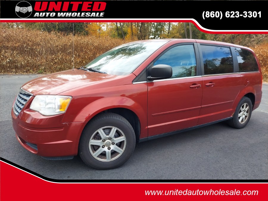 2010 Chrysler Town & Country 4dr Wgn LX, available for sale in East Windsor, Connecticut | United Auto Sales of E Windsor, Inc. East Windsor, Connecticut