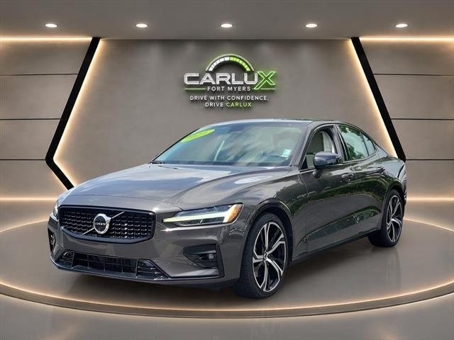 2024 Volvo S60 B5 Plus Dark Theme FWD